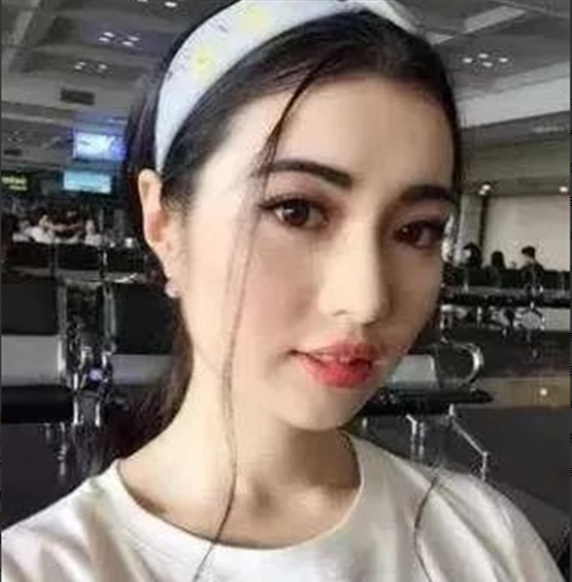 2017年，与马云对话的越南大学校花吴庆玲，如今已毕业考虑从商