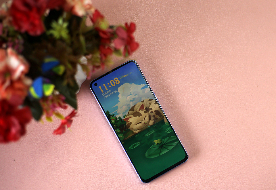 超高颜值的中端机，OPPO Reno7手机开箱