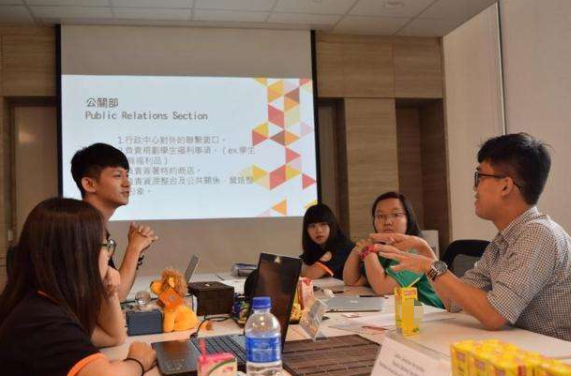 大学生重拾“现金支付”，是流行新趋势吗？被00后心酸回答破防了