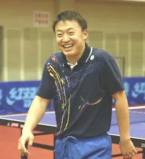 乒乓球队长是马龙还是张继科（中国男乒30年十大名将：马龙是唯一，张继科创记录，许昕最可惜）