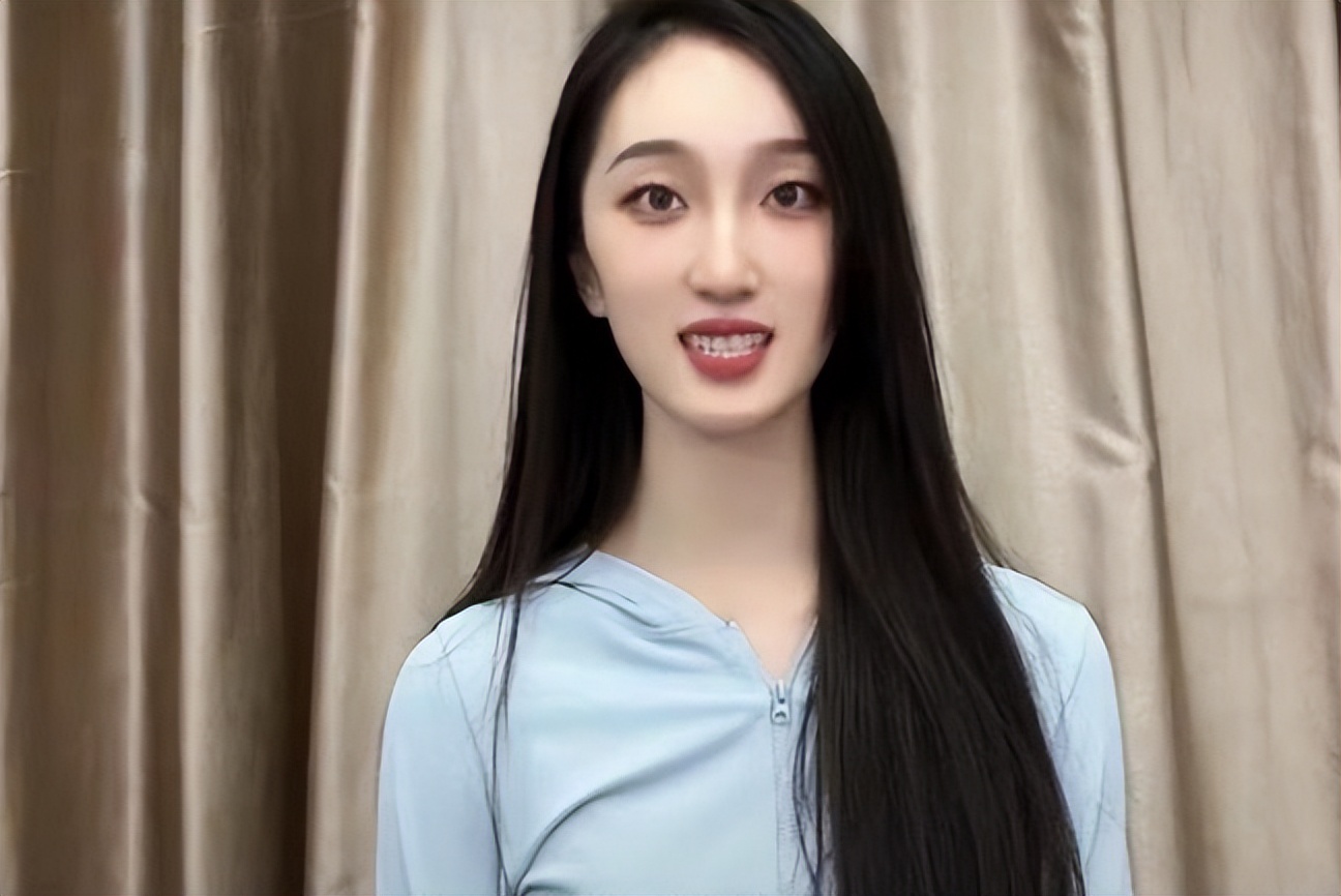 杨丽萍在线面试新增一员，这次是个学霸，网友：你的福气在后头