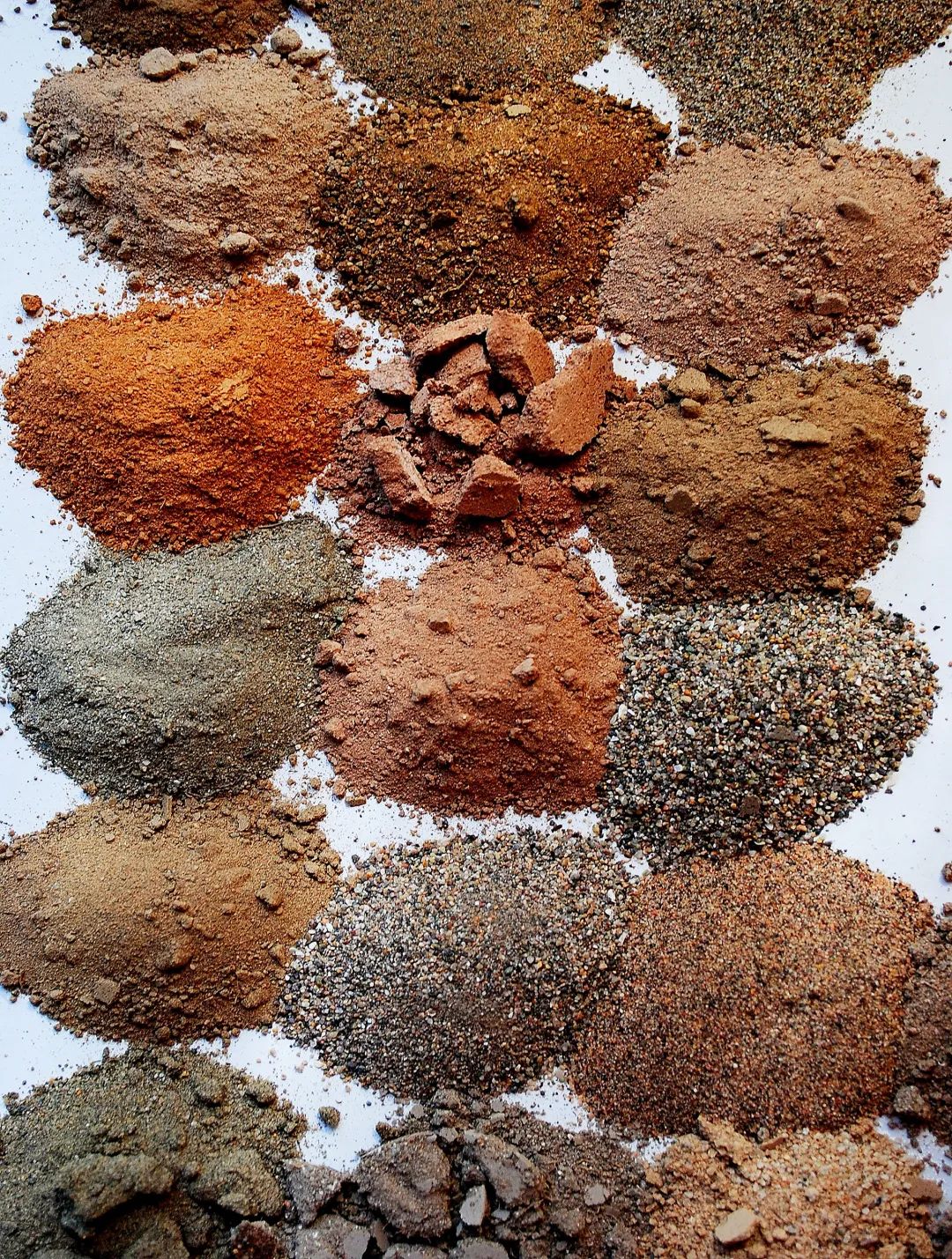 比黄金还珍贵的土，是什么土？｜地球知识局