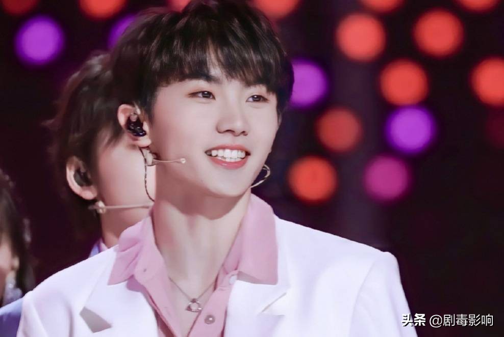 学霸男星：吴磊千玺全面发展，王安宇614分，张凌赫数学接近满分