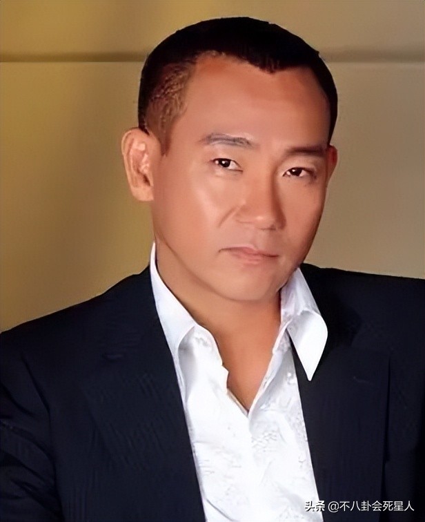 明明长得不帅，却吸引力爆棚，这5位男演员证明“丑男也有春天”