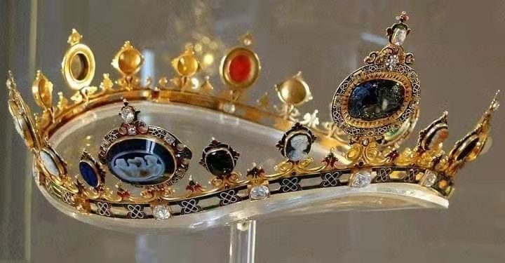 英国最富有的贵族，收藏珍稀奇宝，这七件首饰个性十足且来源显赫