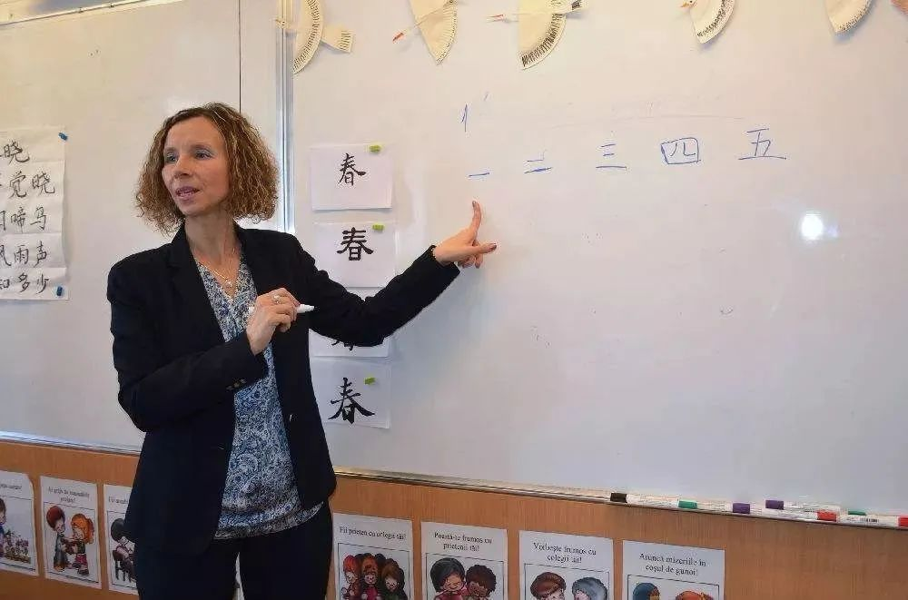 “语”你一起，共赴未来！北京语言大学：在这里，会五洲好友，看大千世界！