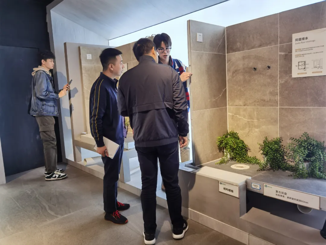 央视等官媒齐报道东鹏“暖屋行动”,中国建陶品牌彰显社会责任