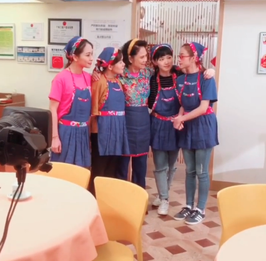 30岁的清远美女梁子媛,戏里是李彩娇女儿,男朋友冯博也是歌手