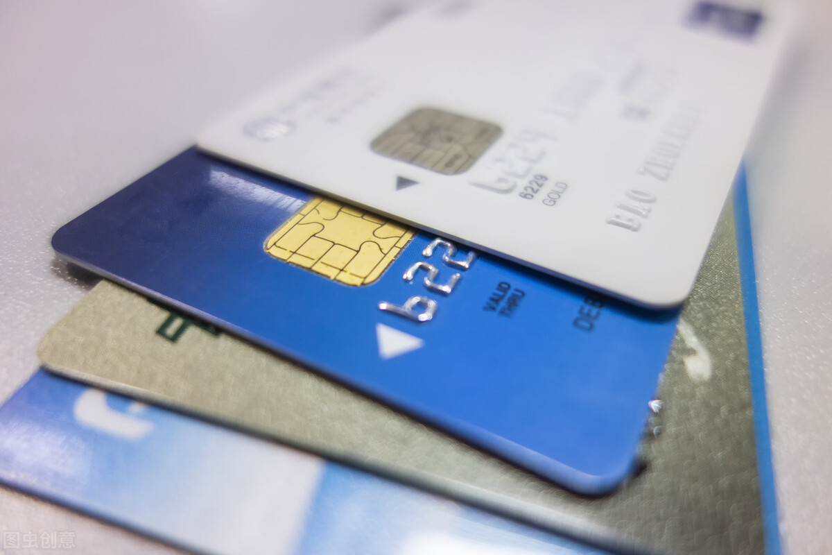 「利息信用卡」信用卡利息如何计算（信用卡利息到底有多高）