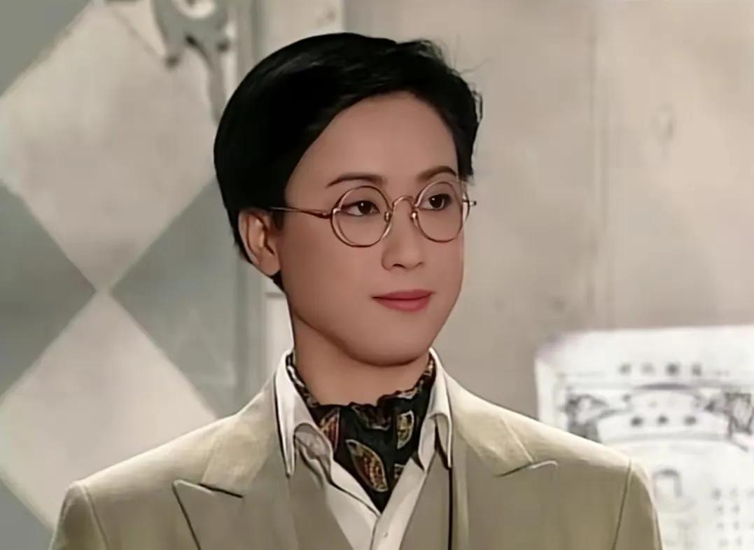 当观众瞎？来，让10位女星告诉你，啥叫能把人“掰弯”的女扮男装