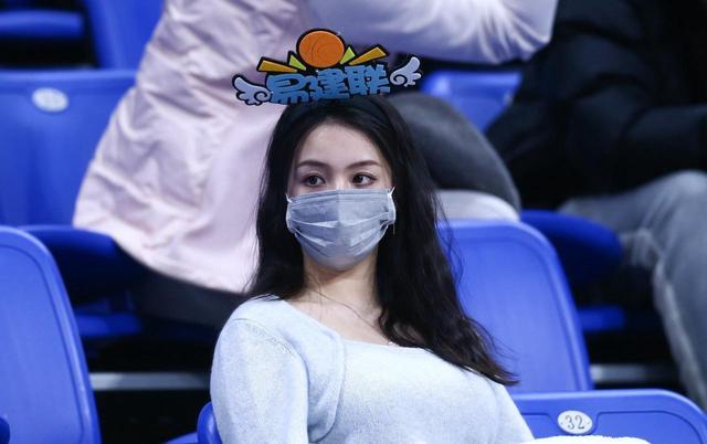 为什么cba周边产品很少（一物难求，看到霍华德周边单品的价格，CBA球迷沉默了）