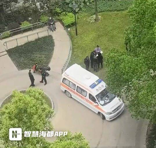 ͻ��������һ��ͯ��10¥׹�䣬��������