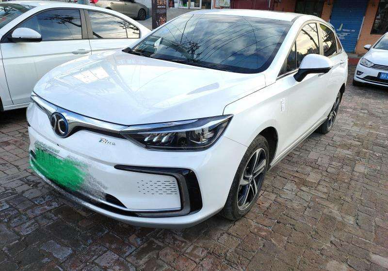 油价进入10元时代，选新能源？选燃油车？