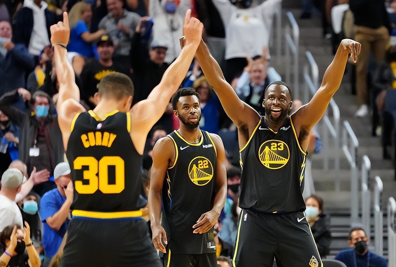 nba利润为什么那么高（篮网亏损1亿，奢侈税排第一的勇士却净赚2亿，他们是怎么做到的？）