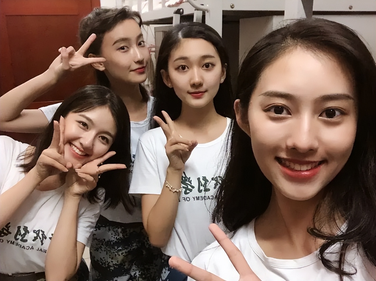 毕业多年后才发现，班级中混得最好的一直是2类学生，这1种没出息