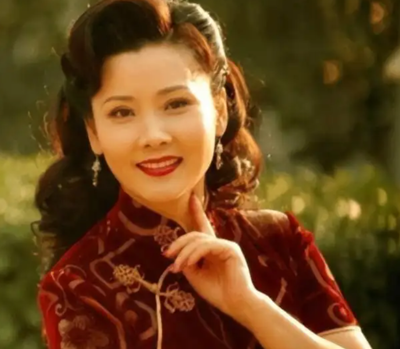 《大宅门》21年，10位演员境况差距巨大，女2号没落，女9号成顶流