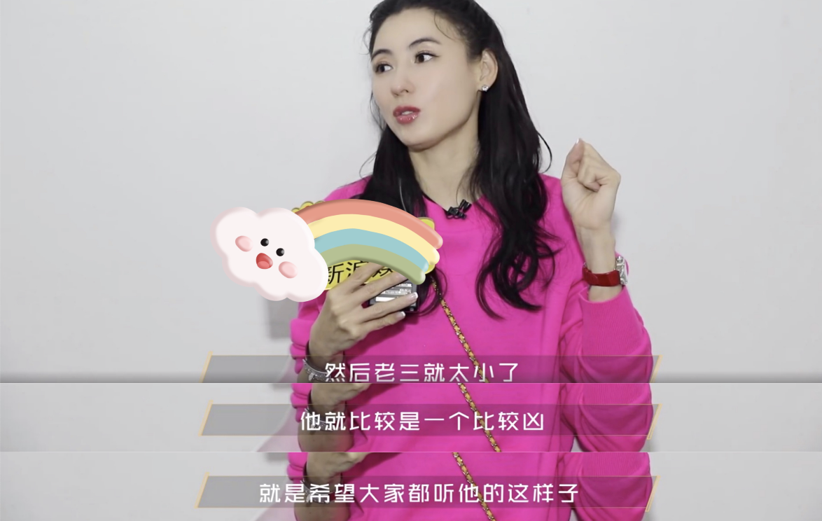 张柏芝晒与长子贴脸合影，直呼幸福，14岁Lucas卷发时髦身高瞩目