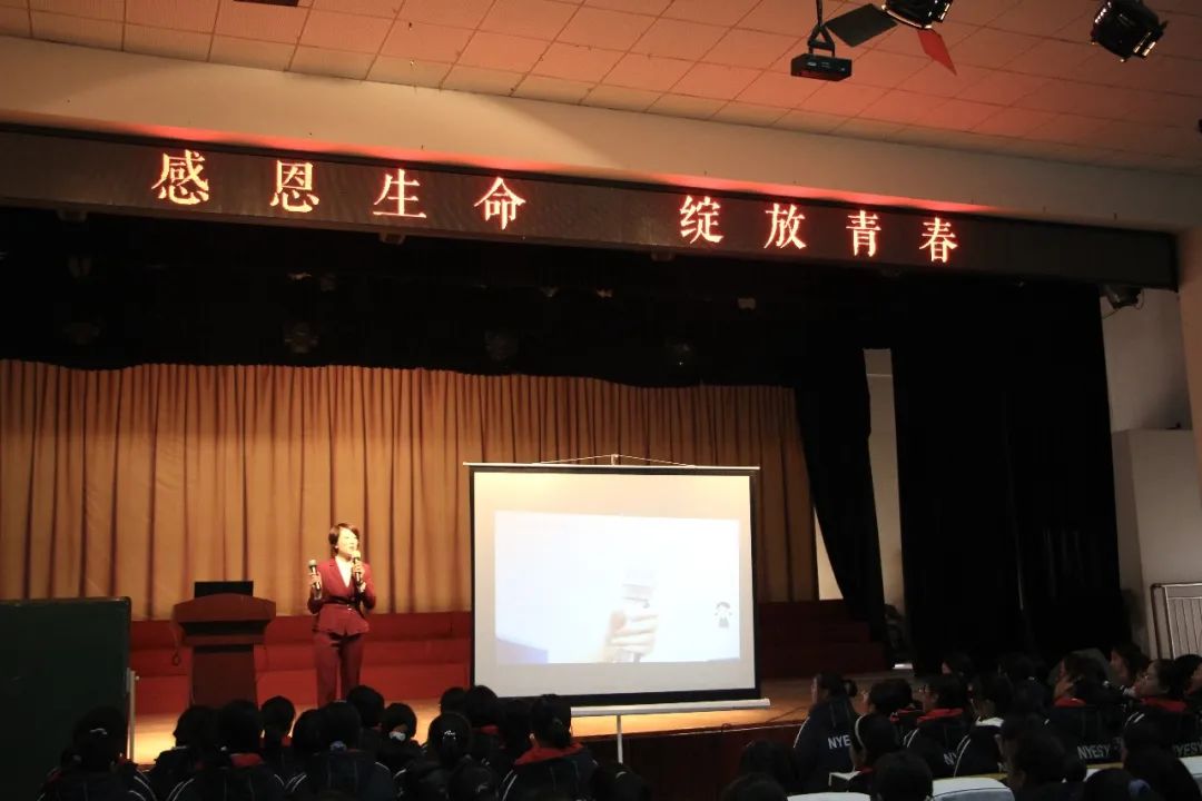 ��������Э��ϯ�Ÿ���һ�е���ʮһѧУ����Ԥ��δ�����˷��﹤��