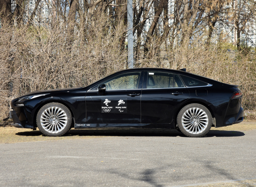 第二代丰田Mirai，与雷克萨斯LS同平台，不烧油不充电，续航850km