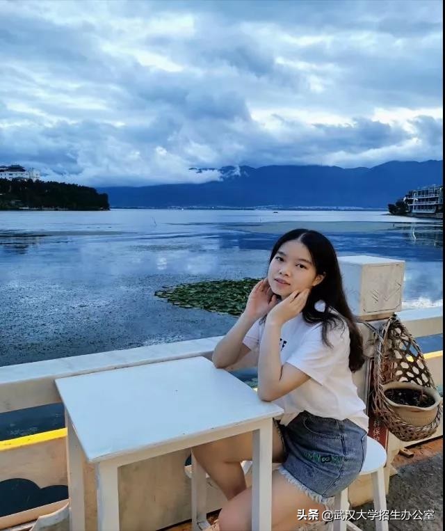 高颜值学霸天团！湖北这10位女大学生：全部保研清华、北大，来自同所高校！