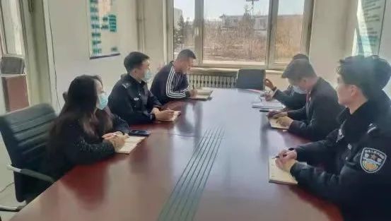 宇宙地司法所联合宇宙地派出所、人民法庭召开优化法治化营商环境大讨论座谈会