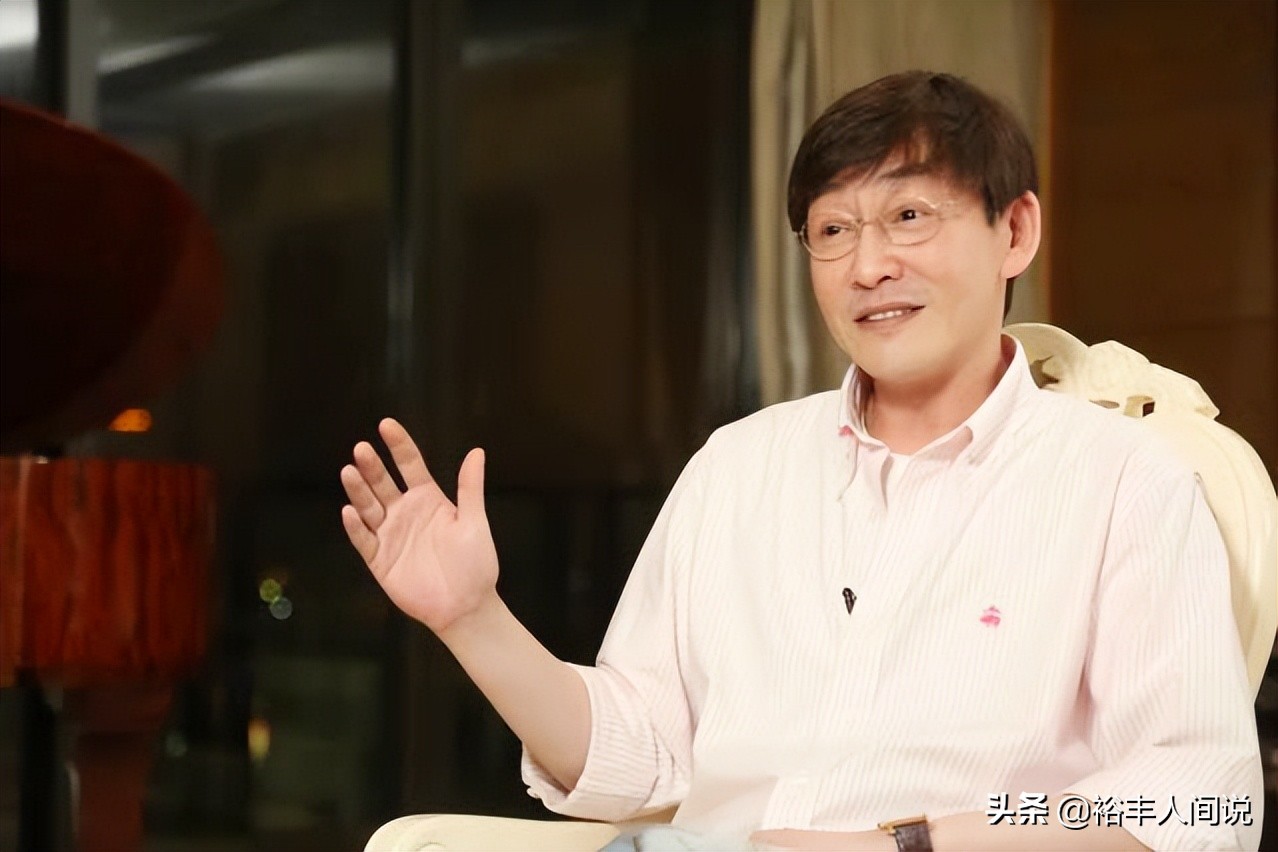 吴启华58岁哥哥自曝即将移民！至今未婚未育，弟弟已定居内地