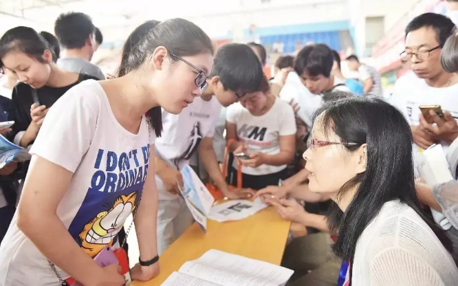 2022年考生要避雷！河北省这4所高校毕业证一文不值，报考要谨慎