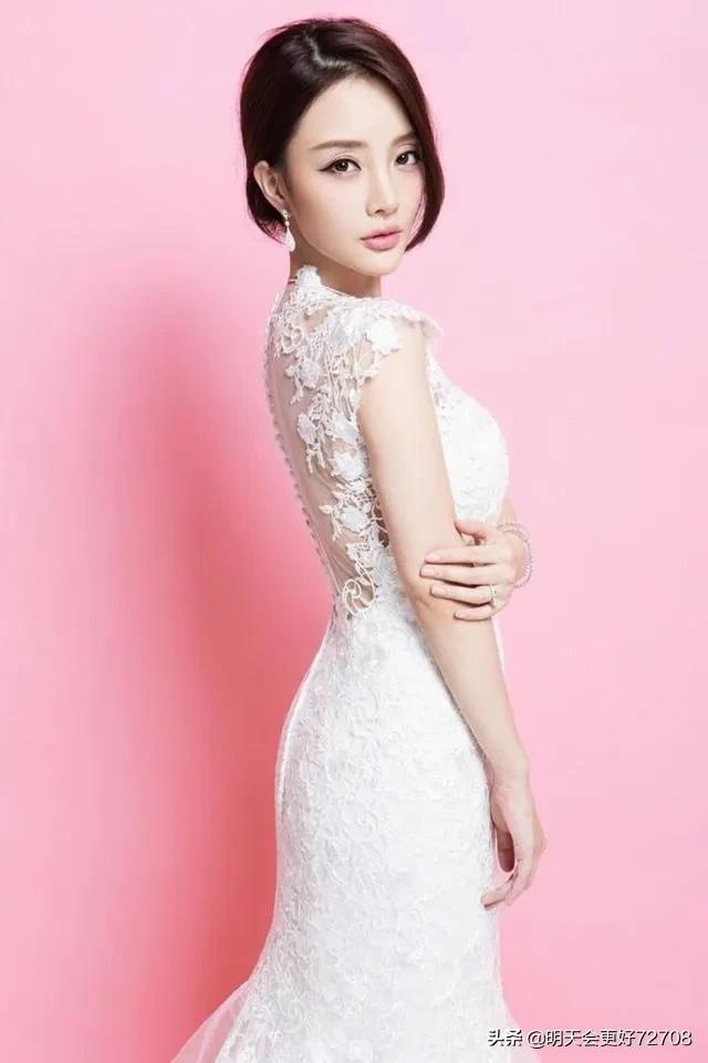 分享图片：李小路惊艳写真照