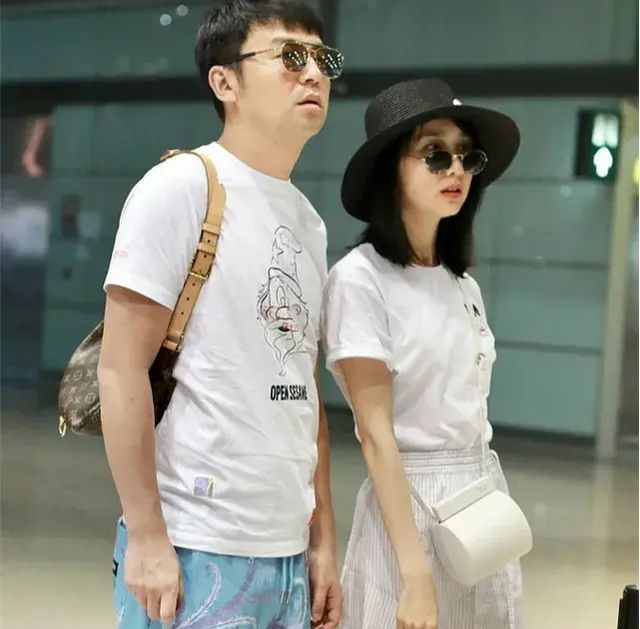 出道15年，爆红后绯闻不断，为何翟煦飞对他依旧不离不弃？