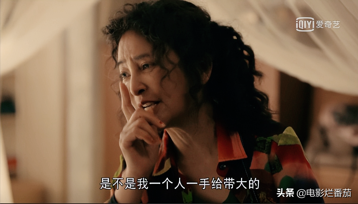 老戏骨火出圈，李勤勤在《亲爱的小孩》中的表演，凭什么这么豪横