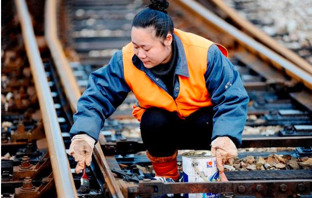 毕业想进铁路局，这4个专业值得学生考虑，招聘数量多且待遇好