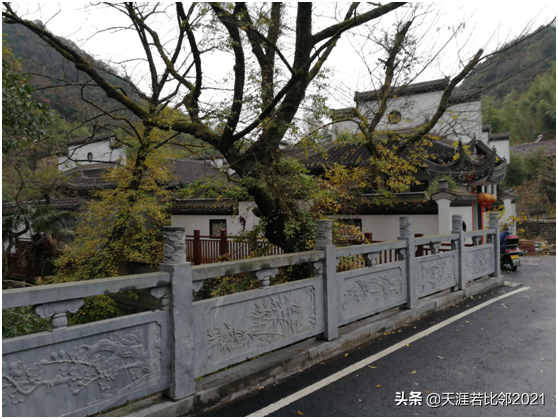 自駕游是跑高速好還是走國(guó)道好？