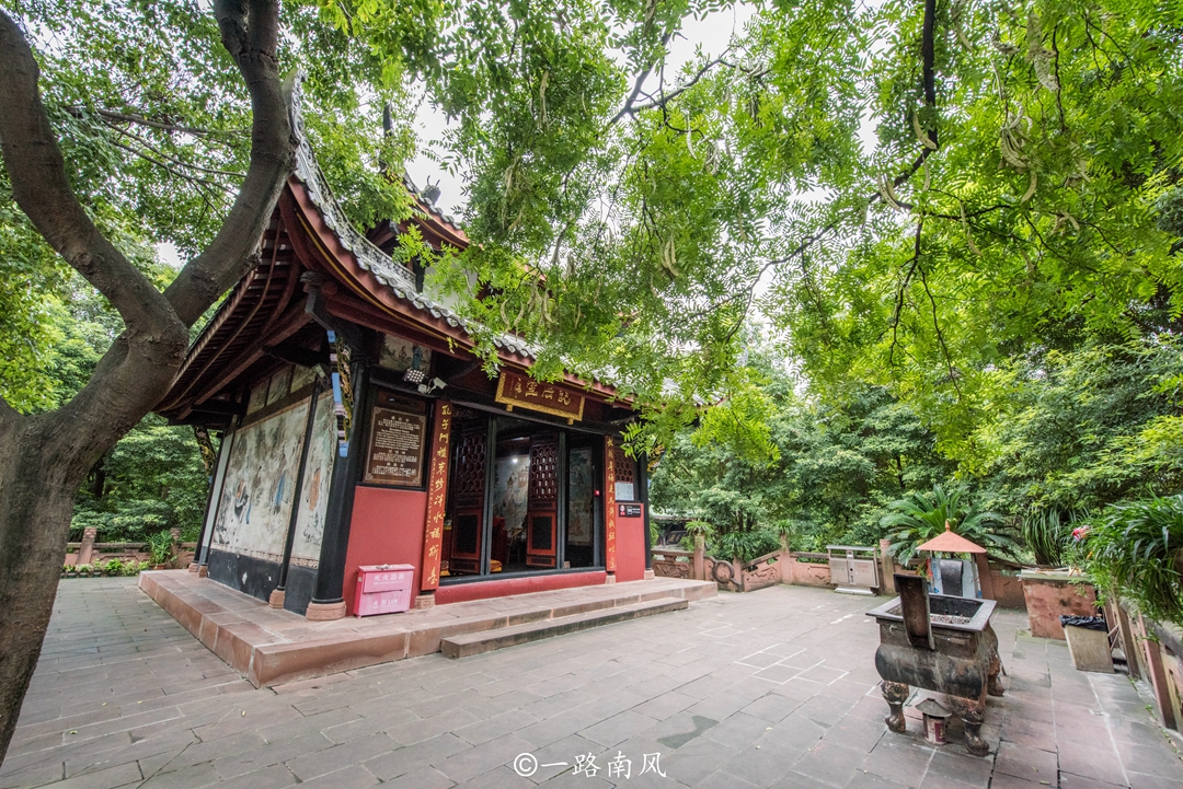 成都青羊宫，既是道教宫观，也是古典园林，唐代皇帝曾在此避难