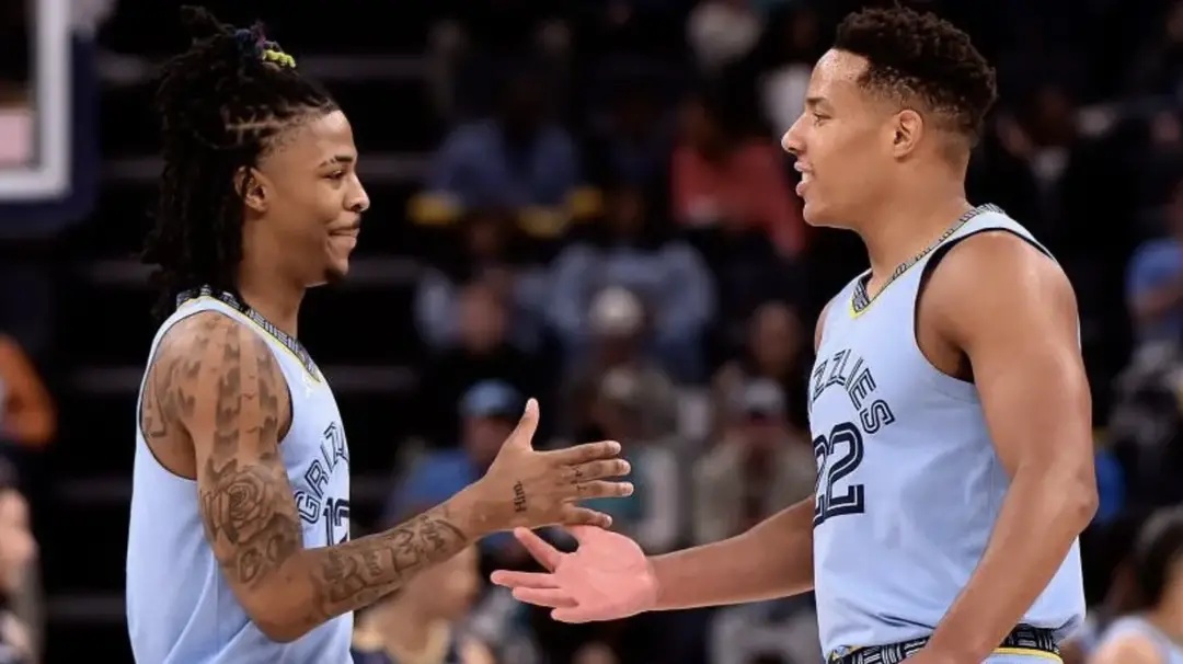 nba年輕中鋒排名（年輕有為！現役10位24歲以下球星：錫安僅排第五，第一場均36+8+8）