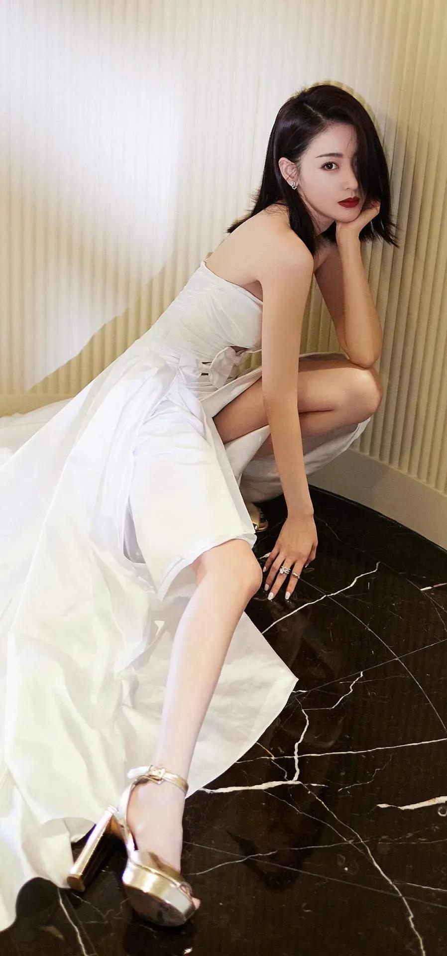 张天爱、杨幂杂志大片，清纯唯美，炫彩多姿