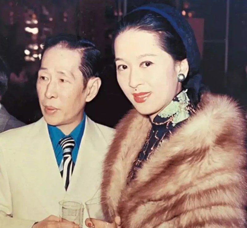 洪金梅：为嫁豪门，她穿了30年塑身衣，丈夫死后却只给她一块钱