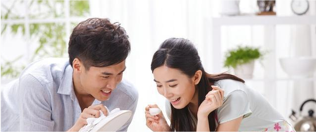 “我女儿没有奶奶”满月宴上婆婆随礼20万，儿媳坚决不让她看孩子