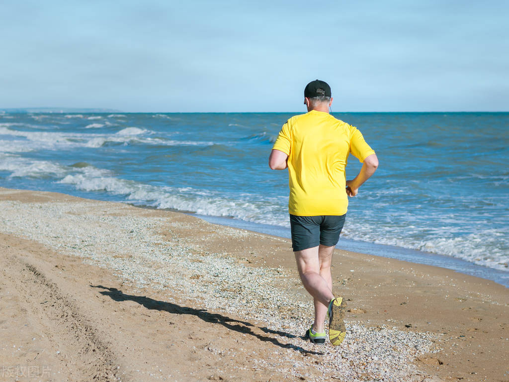 早上跑步有什么好处(跑步最容易瘦哪里)-始兴思宇科技
