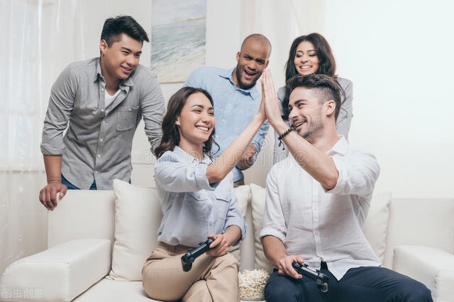 Expressing Gratitude in English: Eight Ways to Say Thank You