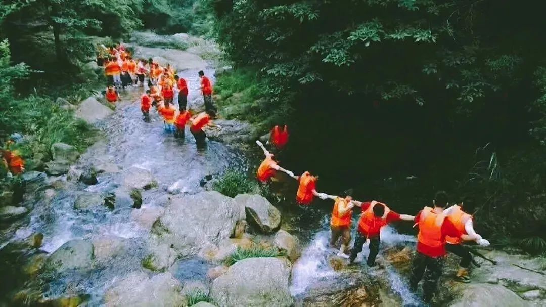 戶外運動有哪些項目英語（趣研訓-最新團建項目菜單，100個經典團建項目介紹，請您收好）