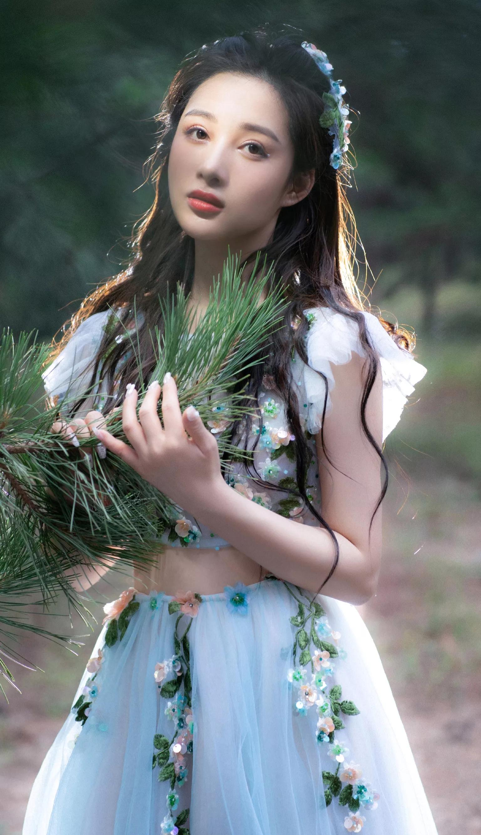 手机大片，女星孙嘉璐、迪丽热巴和刘亦菲