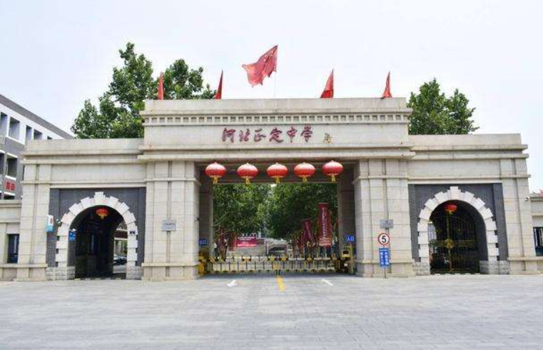 河北高中排行榜出炉，榜首备受学生家长青睐，第二名也是实力不凡