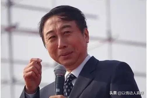 冯巩个人资料简介及家世（冯巩捧红冯某人，促成他姻缘却连遭背叛）-第41张图片