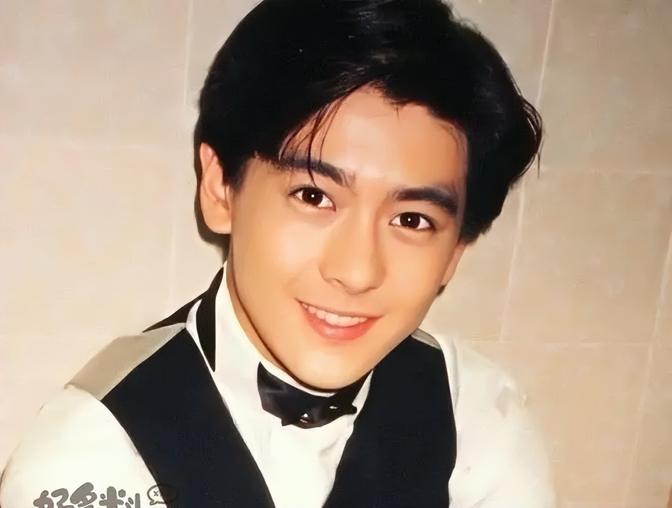 娱乐圈的冻龄男神，每个年轻时候都超帅，最老的已70多岁