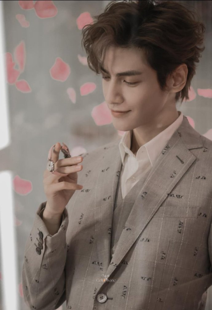 7.17美图：秦岚 任豪 肖战 檀健次 罗云熙 龚俊 张予曦 唐嫣 李易峰 王俊凯