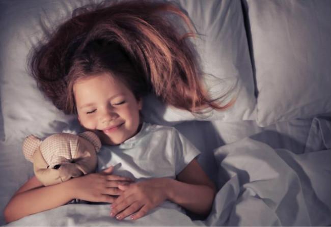 孩子几岁分房睡最合适？不是三岁也不是六岁，结果跟你想的不一样