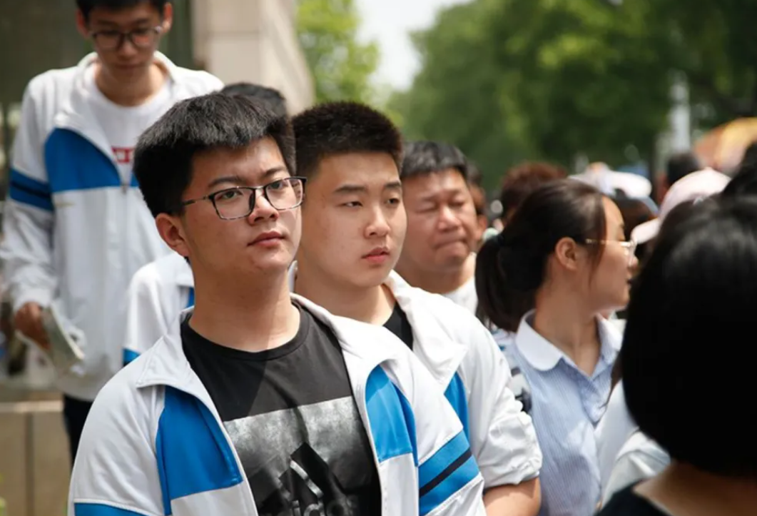 高考复读生,高考复读生要加分吗-爱妻自媒体