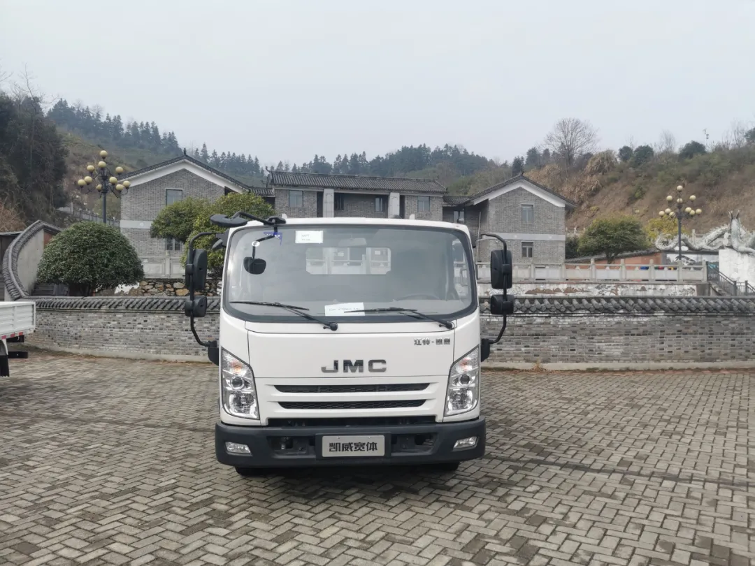 江铃全新一代腾豹2.5L发动机来了!合规蓝牌,都升级了哪些亮点?