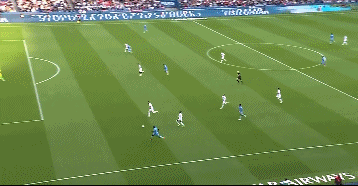 足球比赛精彩瞬间图片(7球狂欢！巴黎逆转：梅西世界波，内马尔1V7，姆巴佩破门)