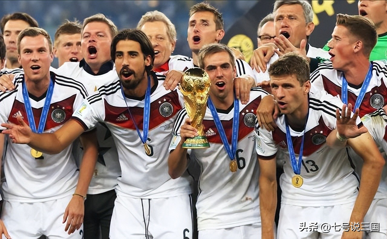 足球世界杯有几支队员参加(进入世界杯的32个国家都是谁？人口多少，经济发展水平如何)